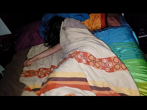 ❤️ Kasupoeg sõimab oma noort kasuema, kui ta magab. ☑ Kaunis porno at porn et.pornoxlxx.ru